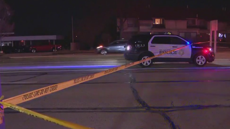 Pedestrian struck by vehicle, killed in Milwaukee near 27th and Parnell ...