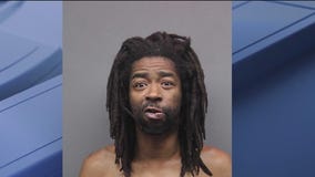 Chicago man accused of pushing rider onto CTA Blue Line tracks as train approached: police