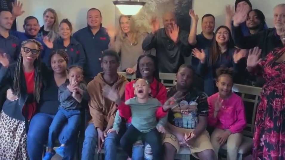 Houston mother of 7 gets Thanksgiving surprise