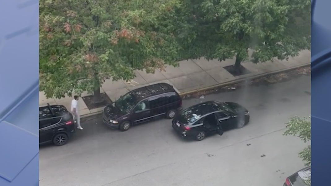 West Loop crime: Chicago police search for man wanted in attempted kidnapping