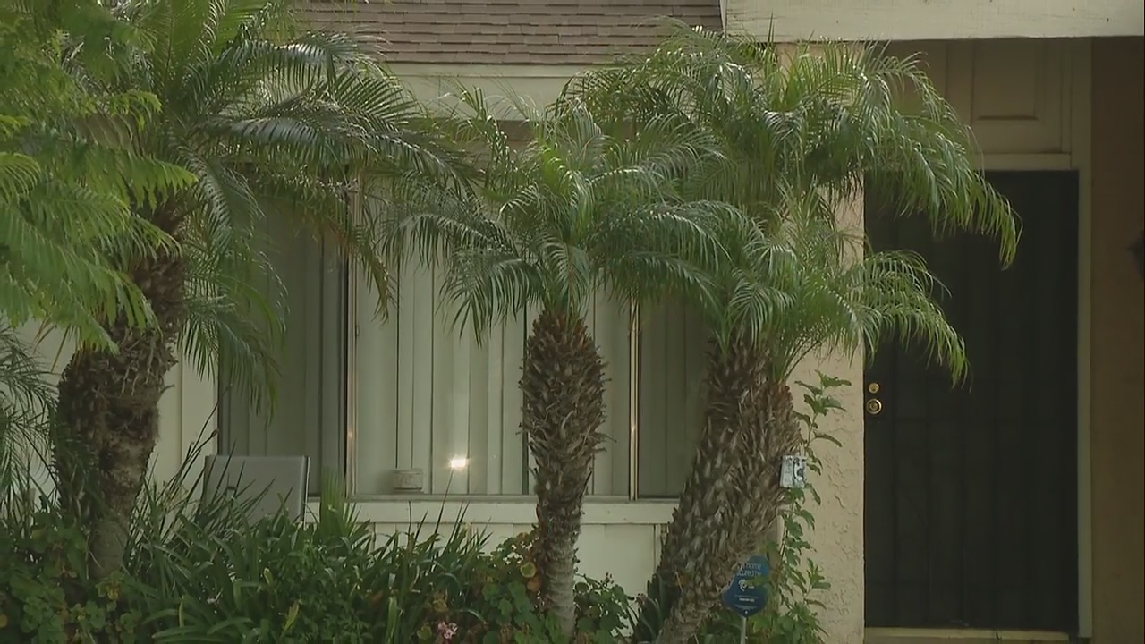 Police investigating stabbing at Ontario home