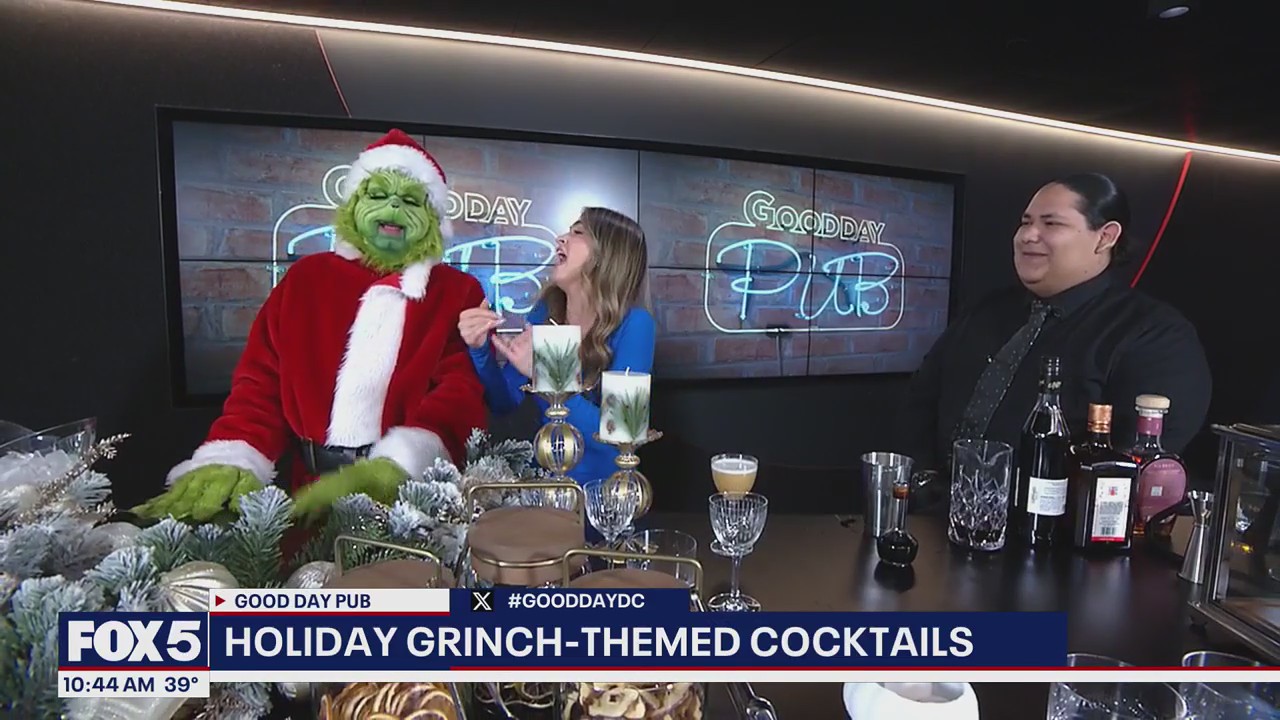Holiday Grinch-themed cocktails