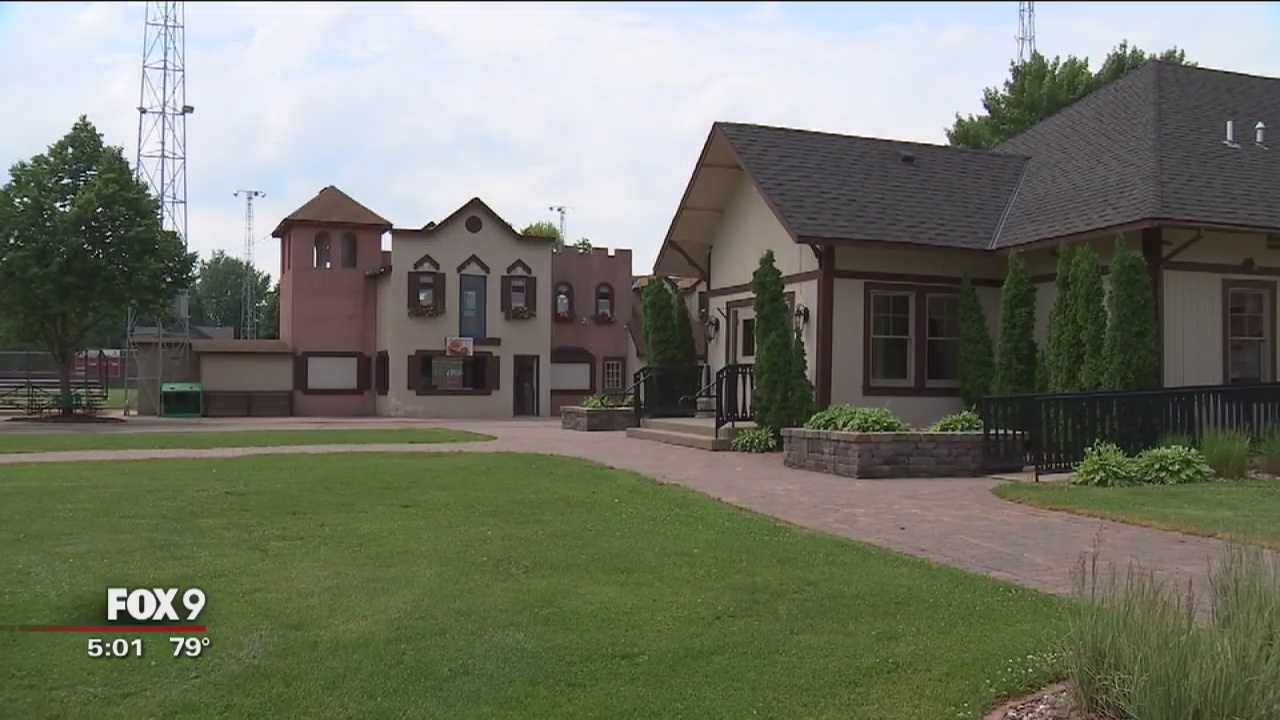 Norwood Young America celebrates historic baseball event