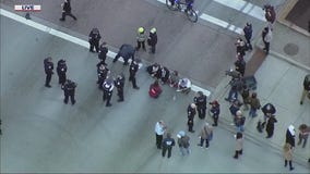 Chicago protesters block traffic, demand ceasefire in Israel