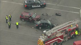 2 injured in head-on crash in Oak Lawn