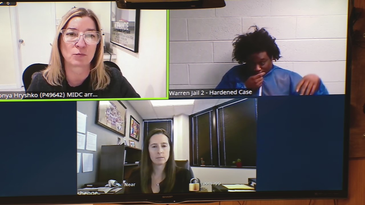 Murder suspect in Warren barricaded standoff faces judge