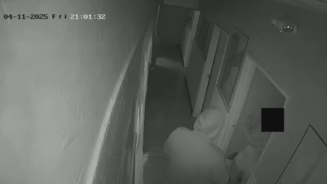 Glendale massage parlor robbery suspect sought by PD