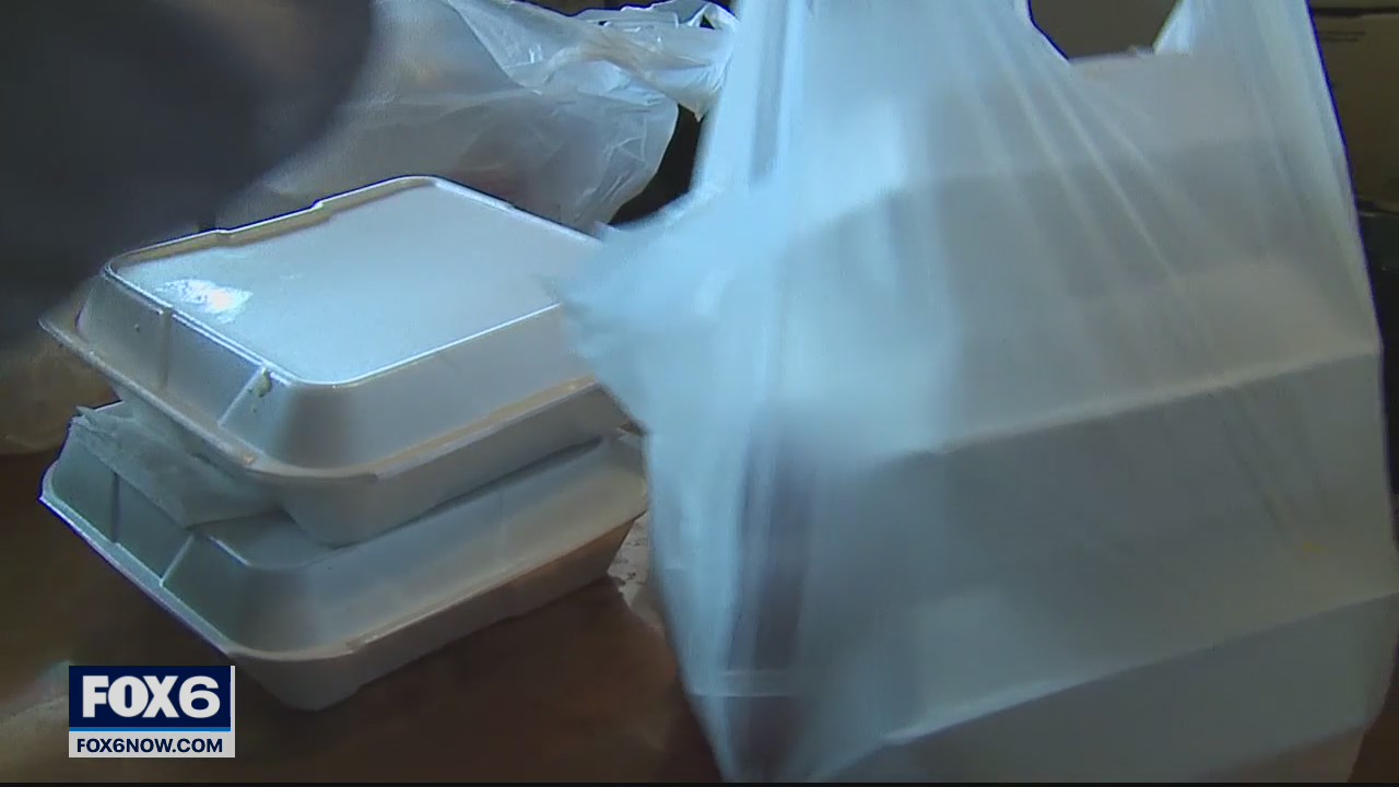 Thanksgiving dinner for vets opened to the public amid pandemic