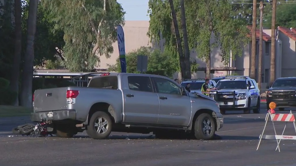 Motorcyclist killed in Phoenix crash