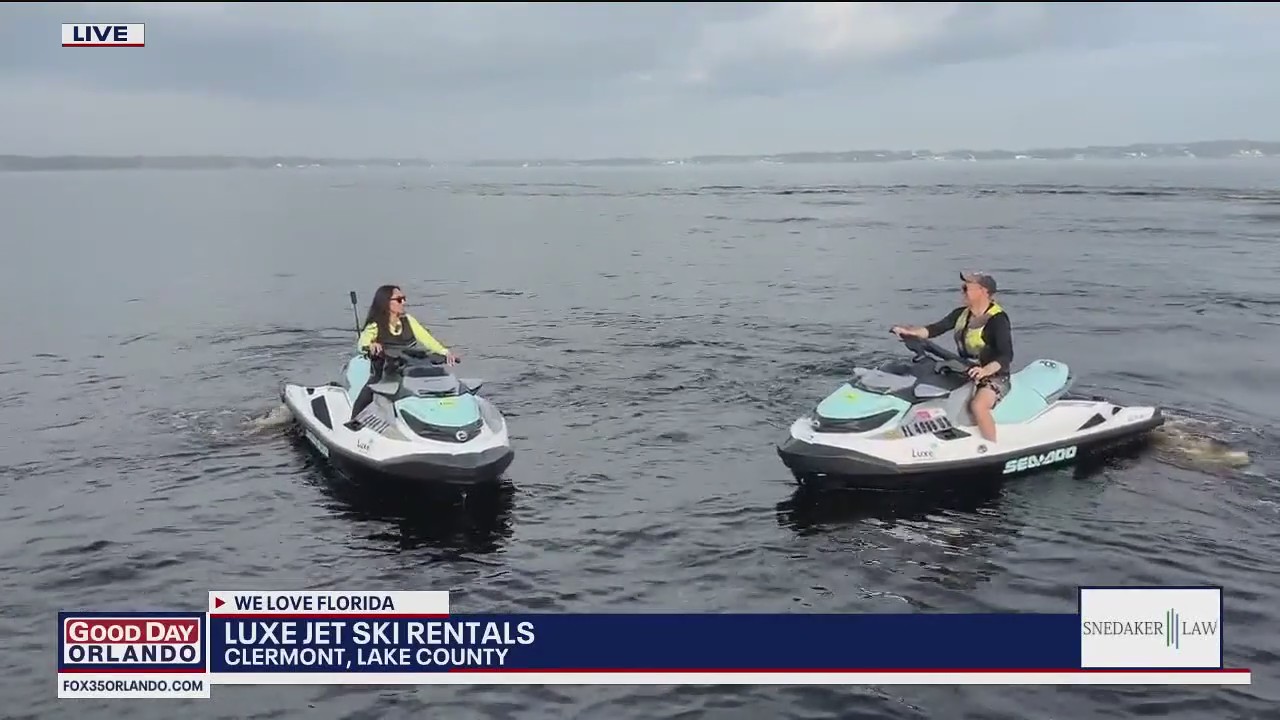 Guided lake tour on jet skis in Lake County