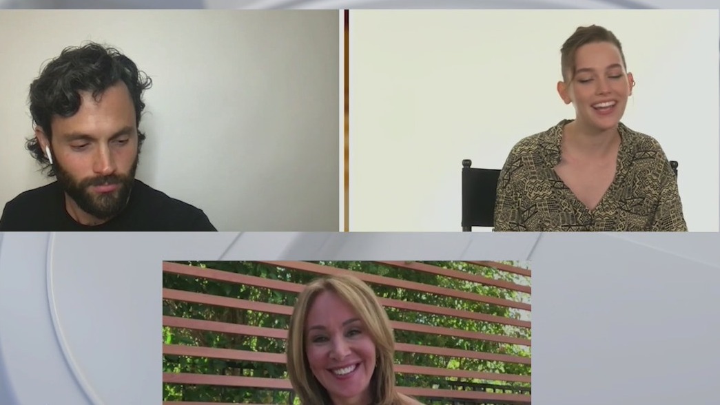 Penn Badgley and Victoria Pedretti