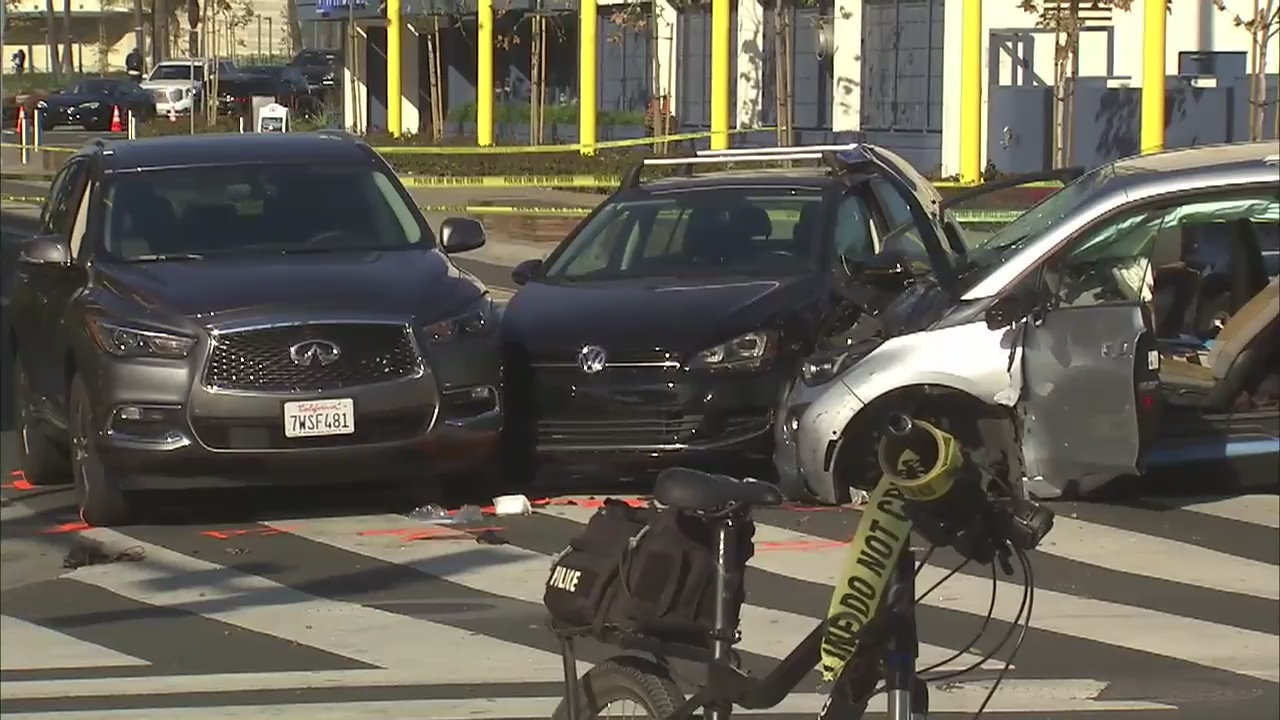 At least one person injured in multi-vehicle crash in Santa Monica