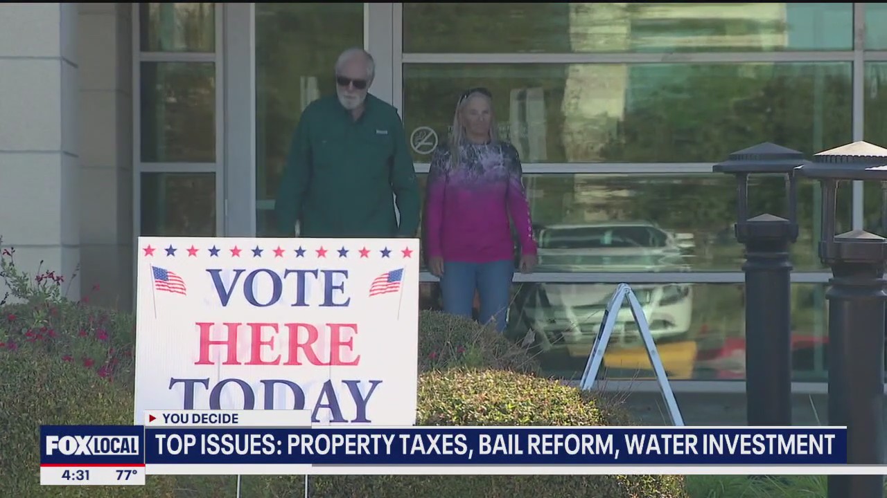 Texans vote on 17 state propositions