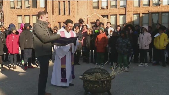 Chicago churches burn palms to prepare for Ash Wednesday