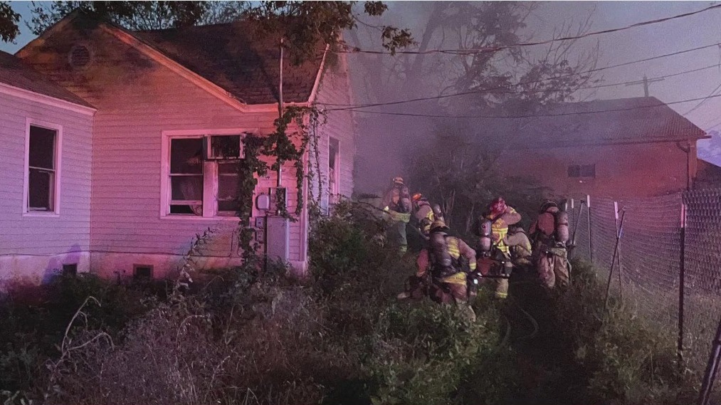 AFD investigating two fires in east Austin