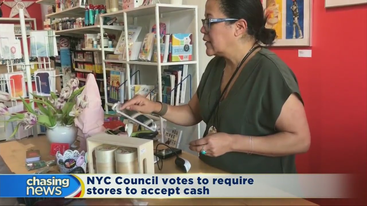 NYC Council votes to require stores to accept cash