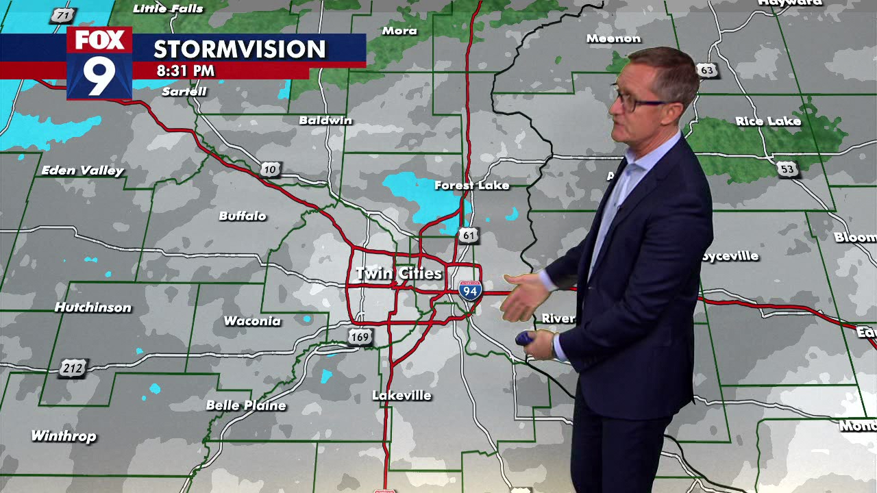 Minnesota weather: Snowfall makes for slick roads across metro