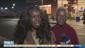 Thanksgiving travelers hit the roads early to beat record crowds