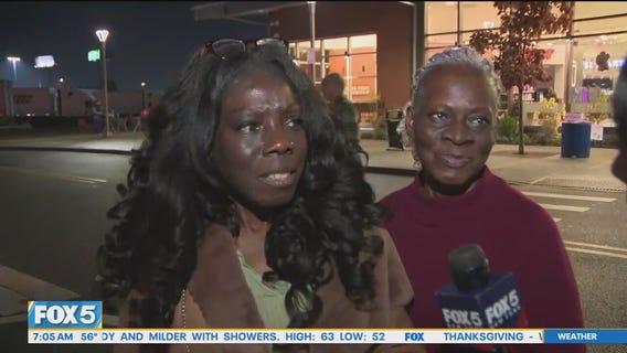 Thanksgiving travelers hit the roads early to beat record crowds