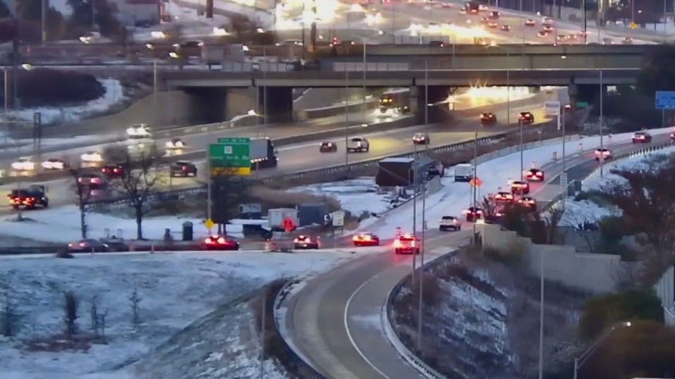 Chicago crews work to clear roads after season's first big snow storm