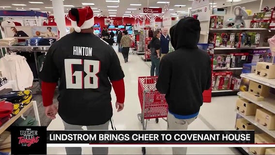 Falcons’ Chris Lindstrom spreads Christmas cheer