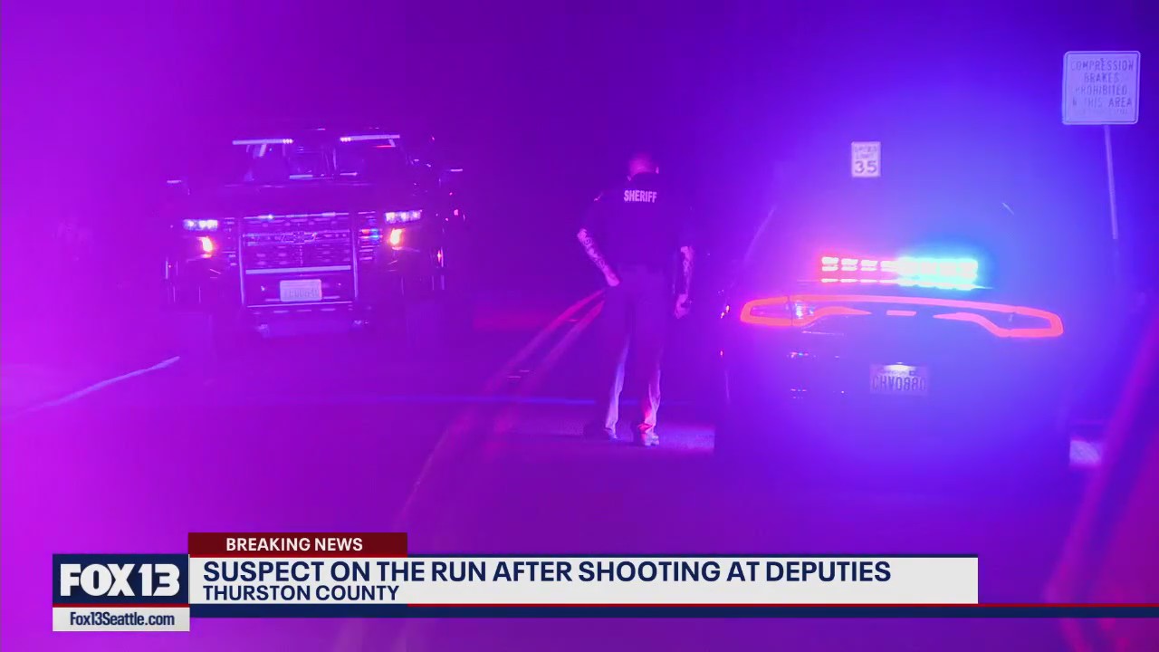 Man on the run after shooting at WA deputies