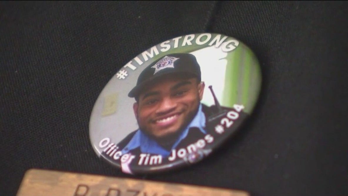 Beloved Park Forest Detective Tim Jones dies