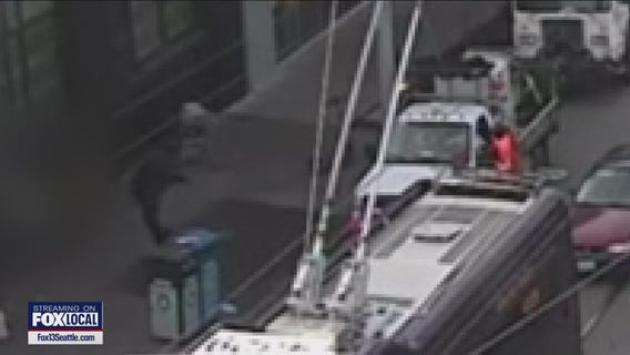 Video shows suspect in Seattle mass stabbing