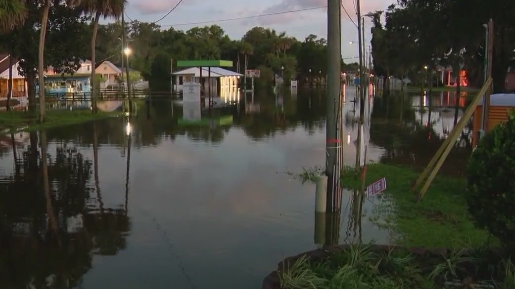 Crystal River residents struggle with floods