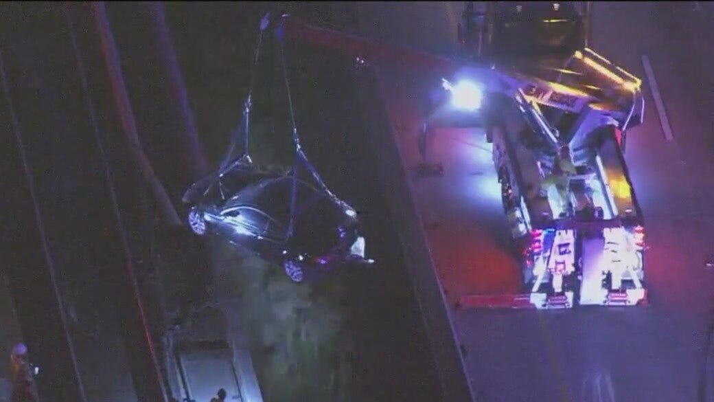 BART service recovers after car lands on tracks