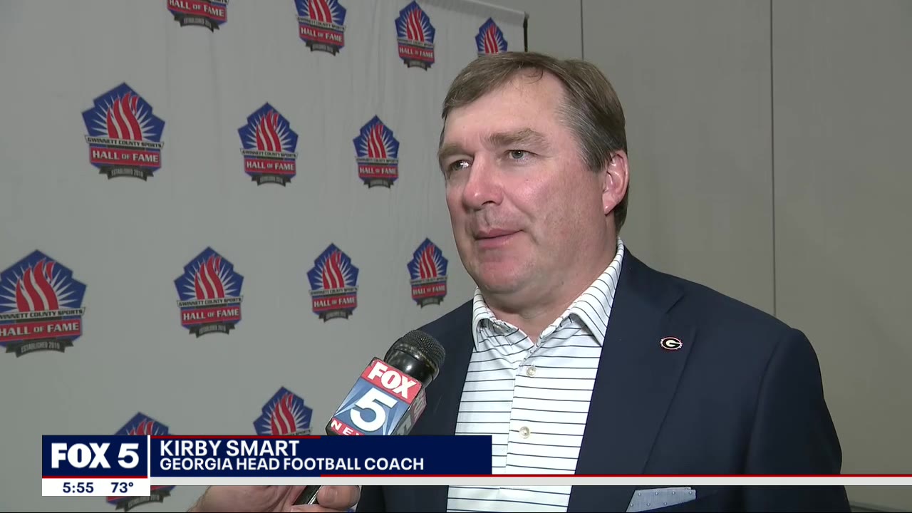 Coach Smart takes questions at Gwinnett County Sports Hall of Fame