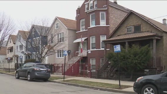 Man with disabilities shot, critically wounded while waiting for bus outside Chicago home