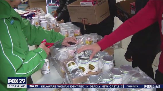 Salem High School students prepare Thanksgiving meals for neighbors in need
