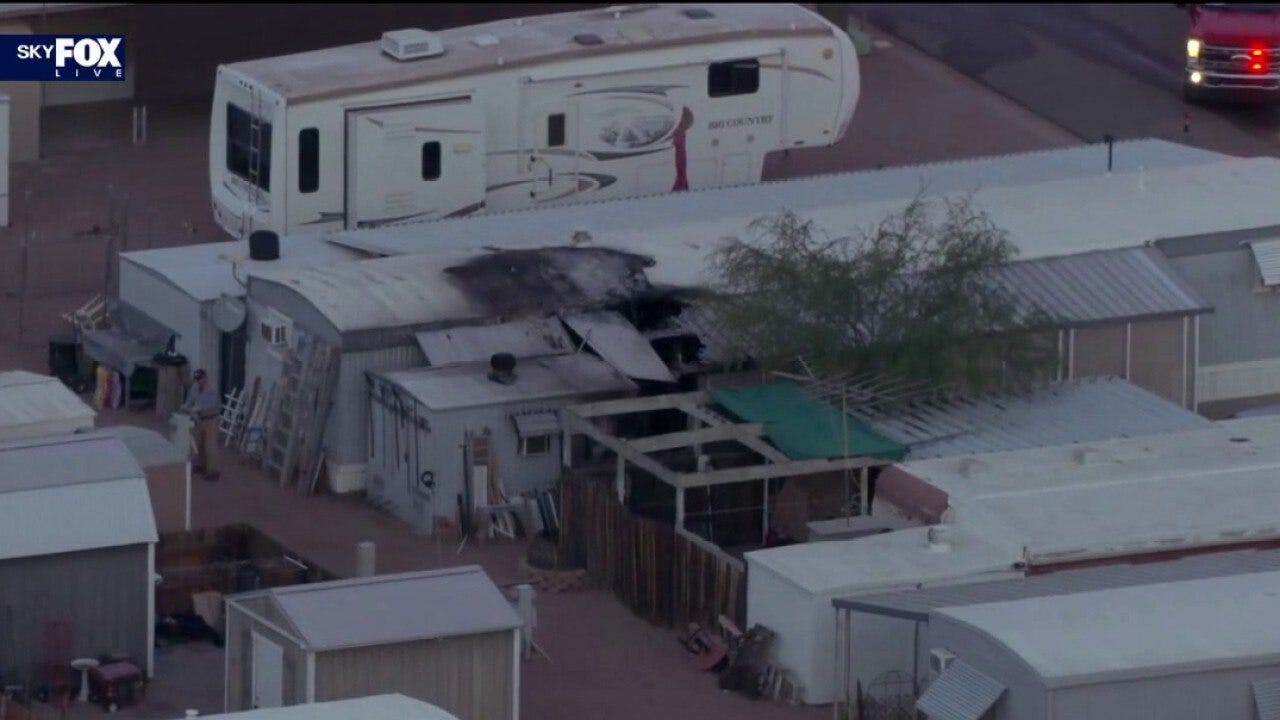 2 displaced after Apache Junction house fire