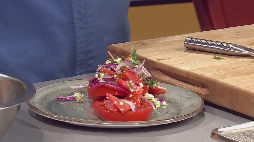 Summer tomato salad with Cover-3