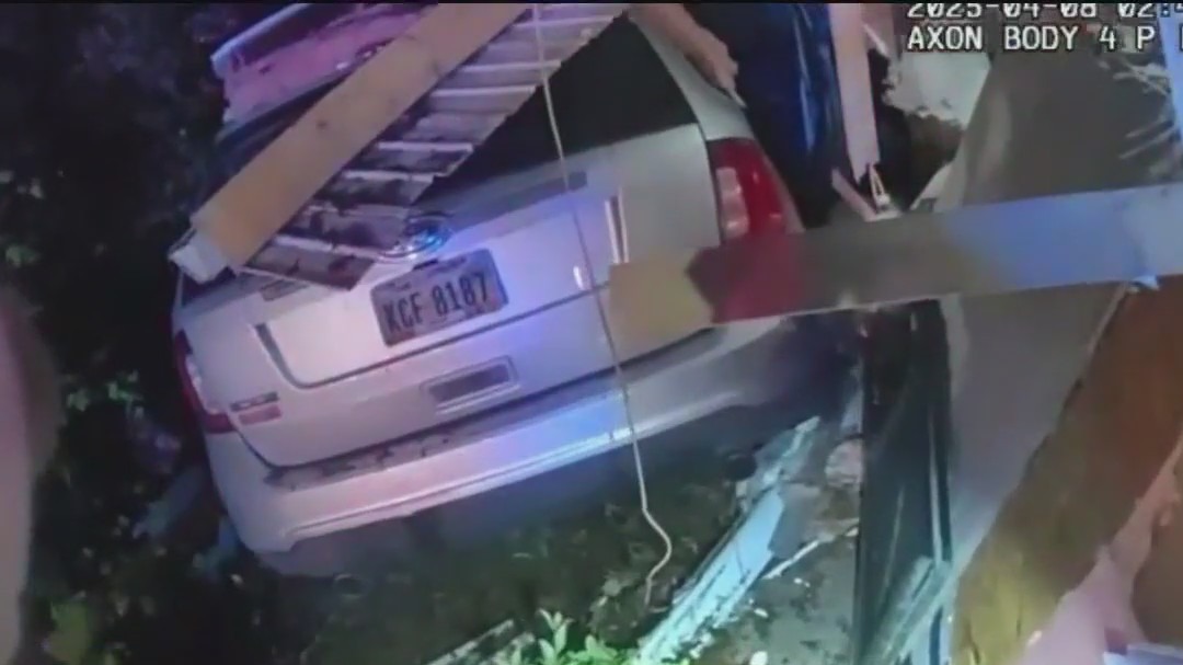 Suspected drunk driver crashes into home | FOX 5 Atlanta