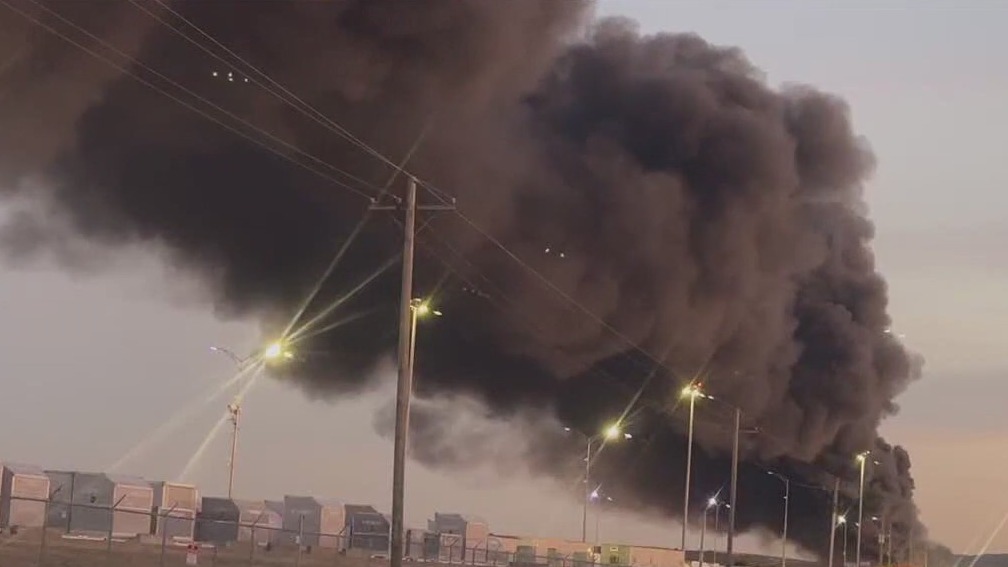 Cargo plane crashes in Kentucky