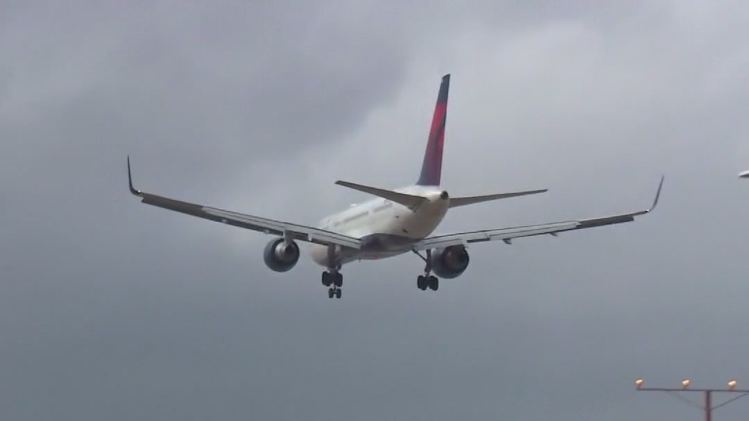 Flight turbulence injures dozens