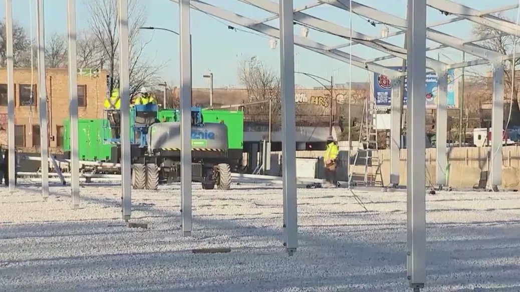 City Council members call for resignation of leaders responsible for failed Brighton Park migrant shelter