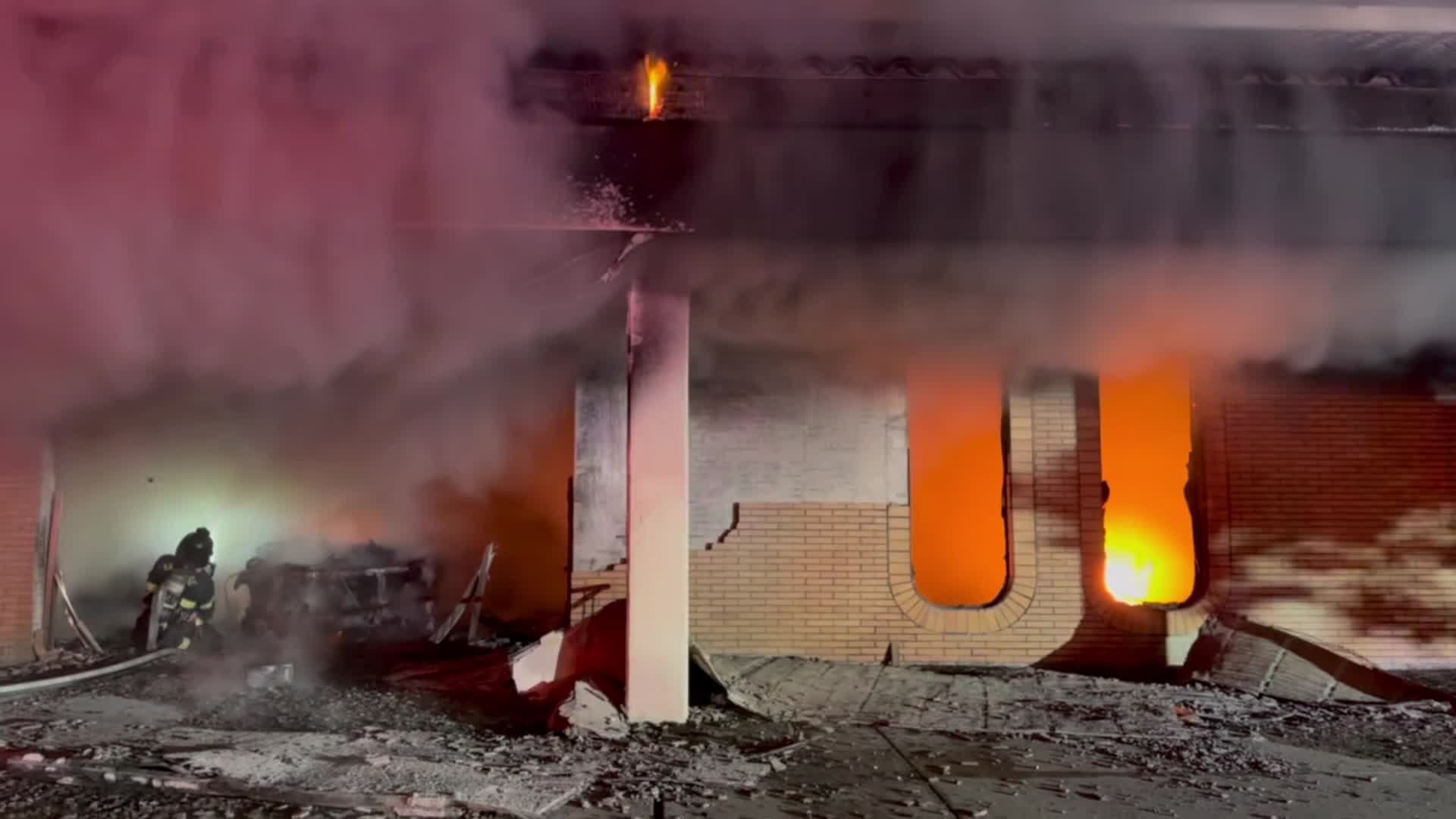 San Jose post office goes up in flames after driver crashes into building