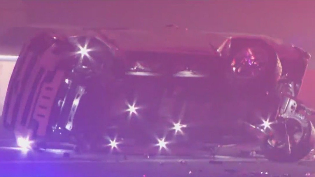 I-10 closed for some time due to serious crash