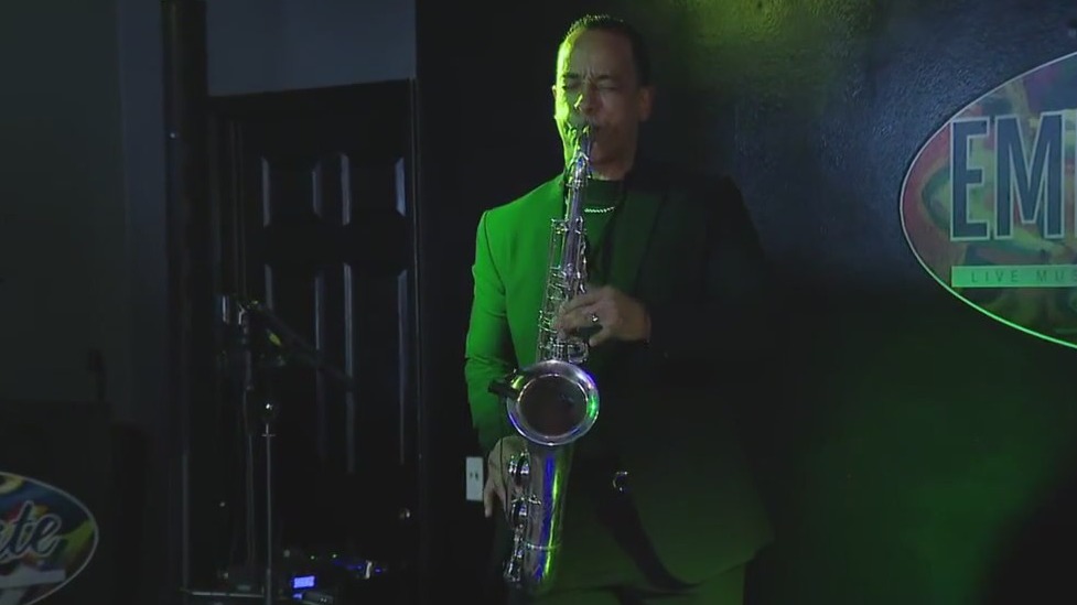 Inside Empire state Jazz Caf�