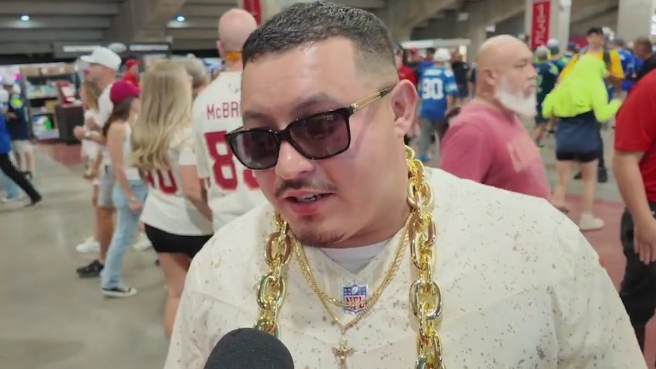 Fans get first look at new uniforms as Cardinals lose to Seahawks