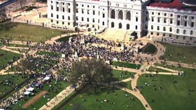 Aerial footage of Earth Day rally at MN State Capitol [RAW]