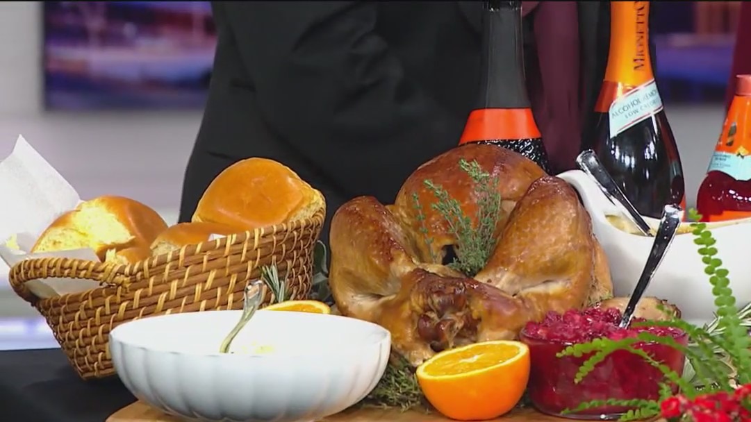 Hosting Thanksgiving? Mariano's has some tips for you