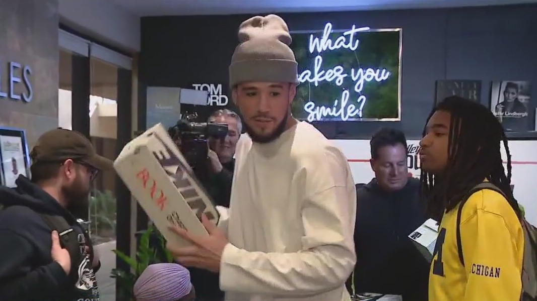 Devin Booker surprises Special Olympics AZ kids