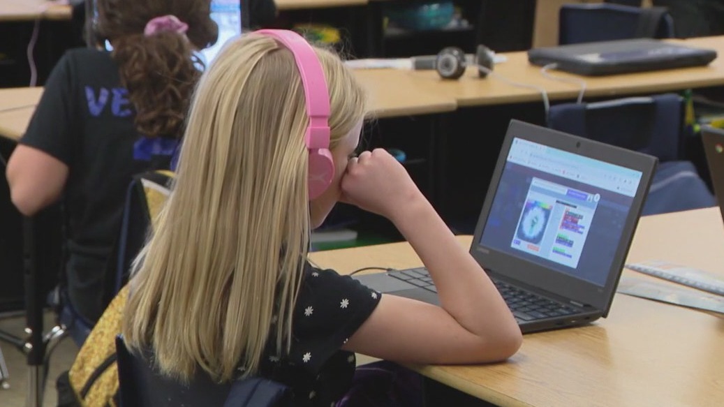 Sonoran Foothills students learn coding