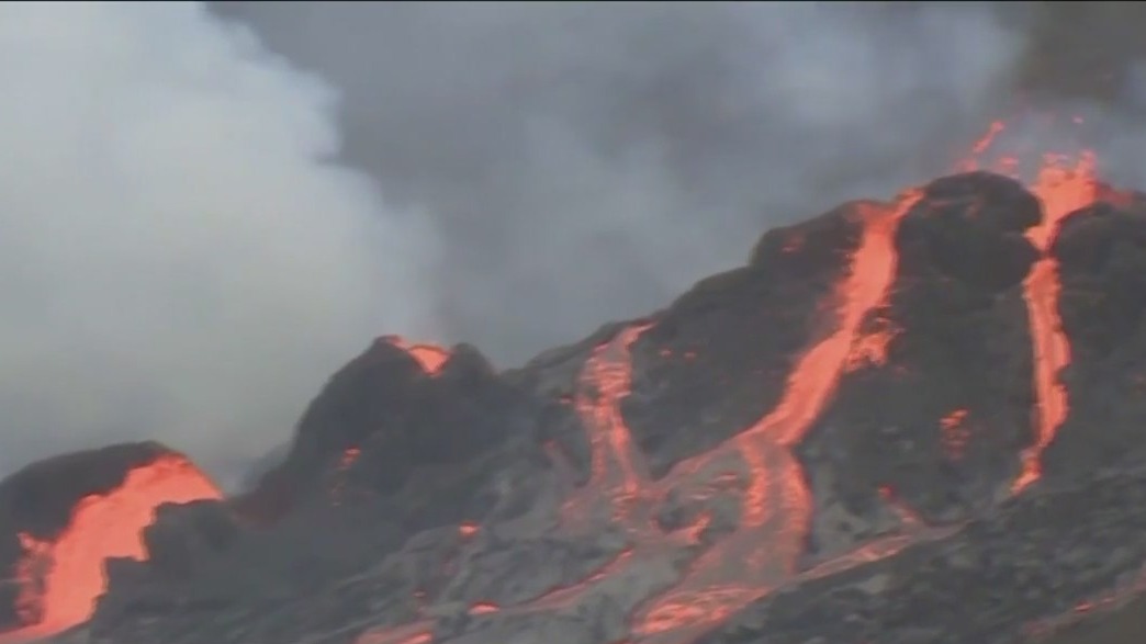 Potential volcanic eruption in Iceland has thousands on alert