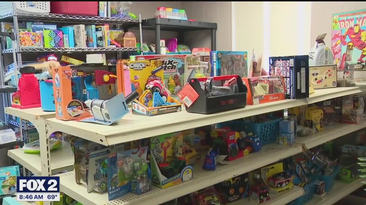 Oakland County Foster Closet raising money for "forever home"