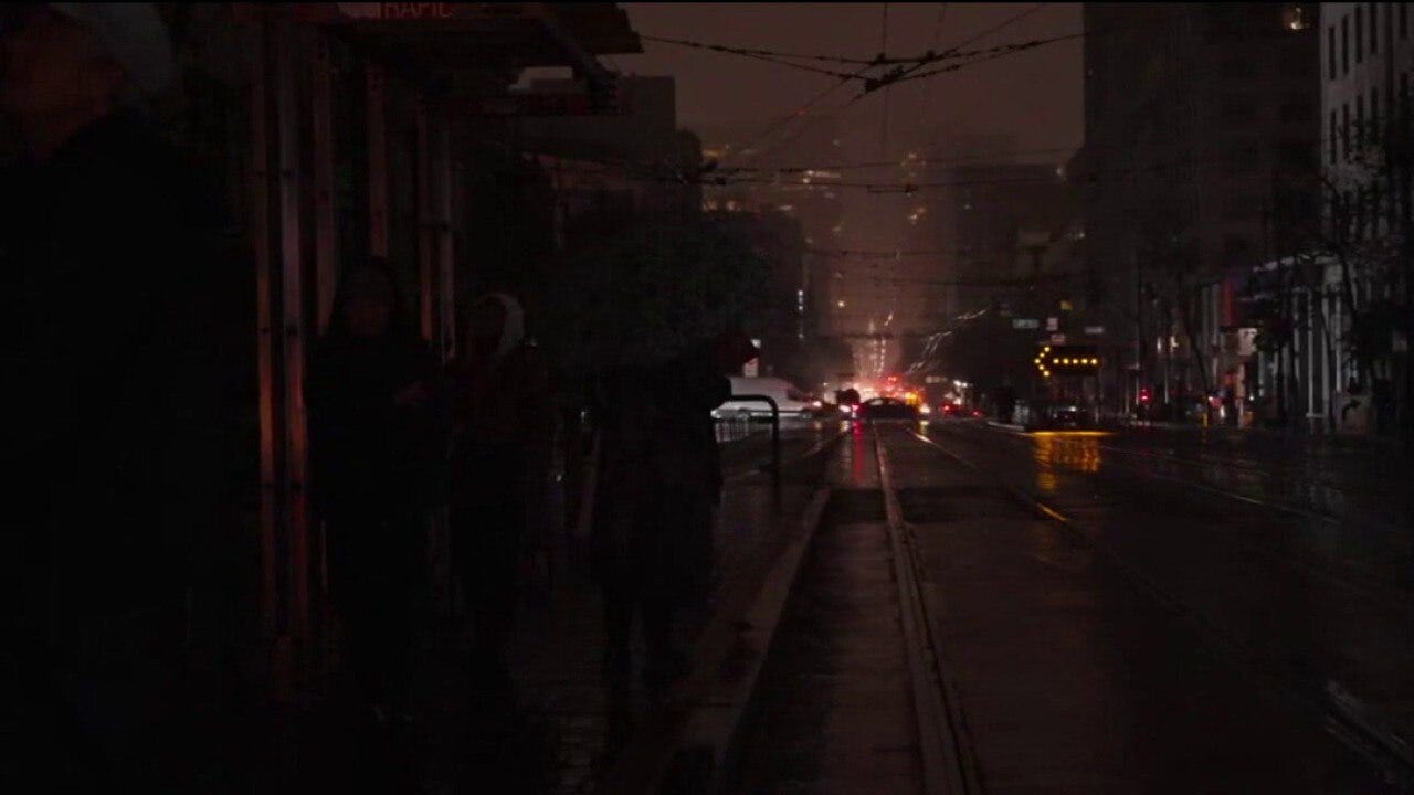 Thousands in SF still in the dark as PG&E works to fix massive outage